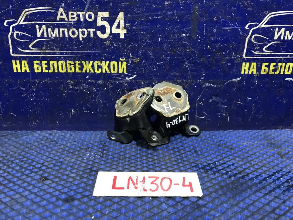 Петля двери передней левой TOYOTA HILUX SURF 1992