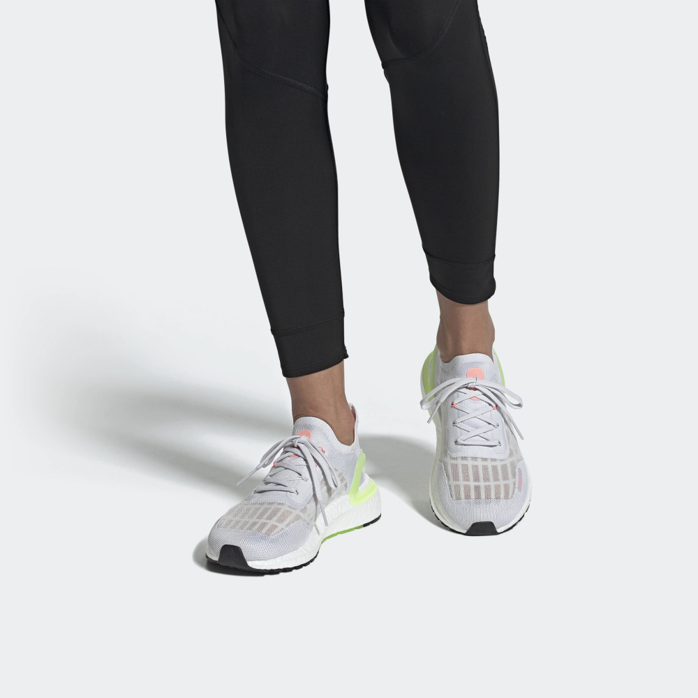 Кроссовки James Bond 007 X Adidas Ultraboost 20