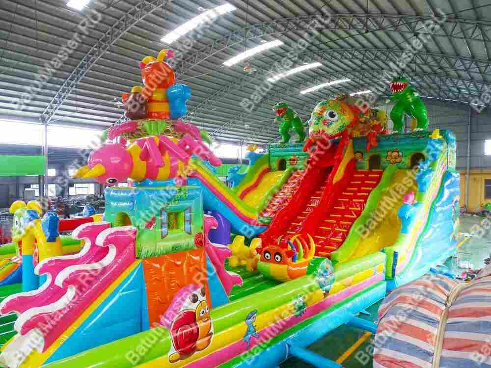 Мега-батут "Хамелеон и динозавры", 20*10*6 м