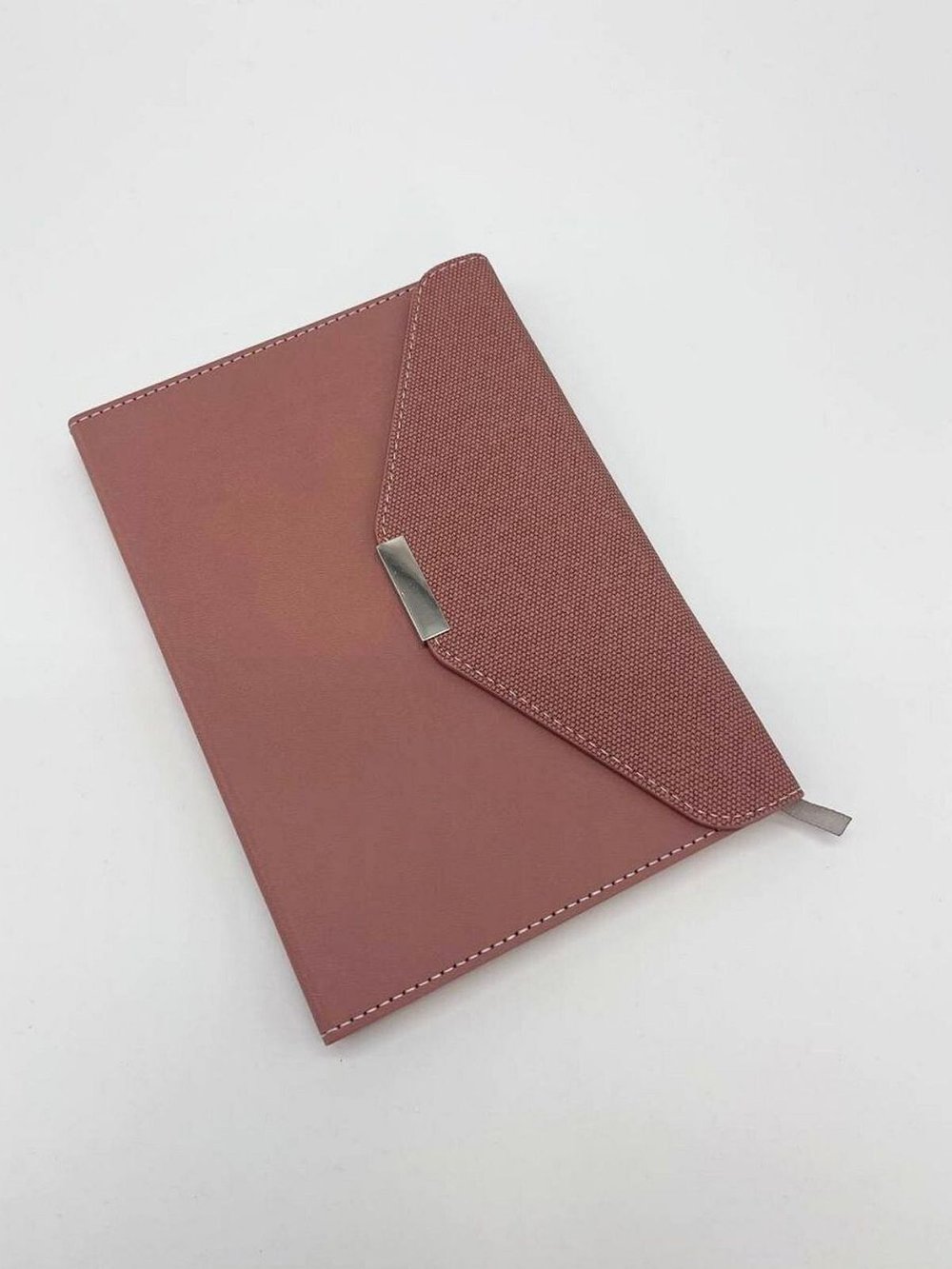 Блокнот А5 конвертом 96 л  в линейку пыльно-розовый  (30579-4)