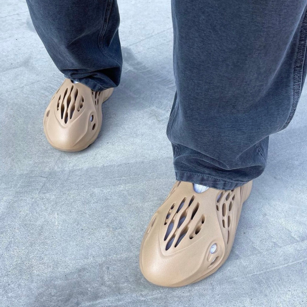 Adidas Yeezy Foam RNNR Ochre