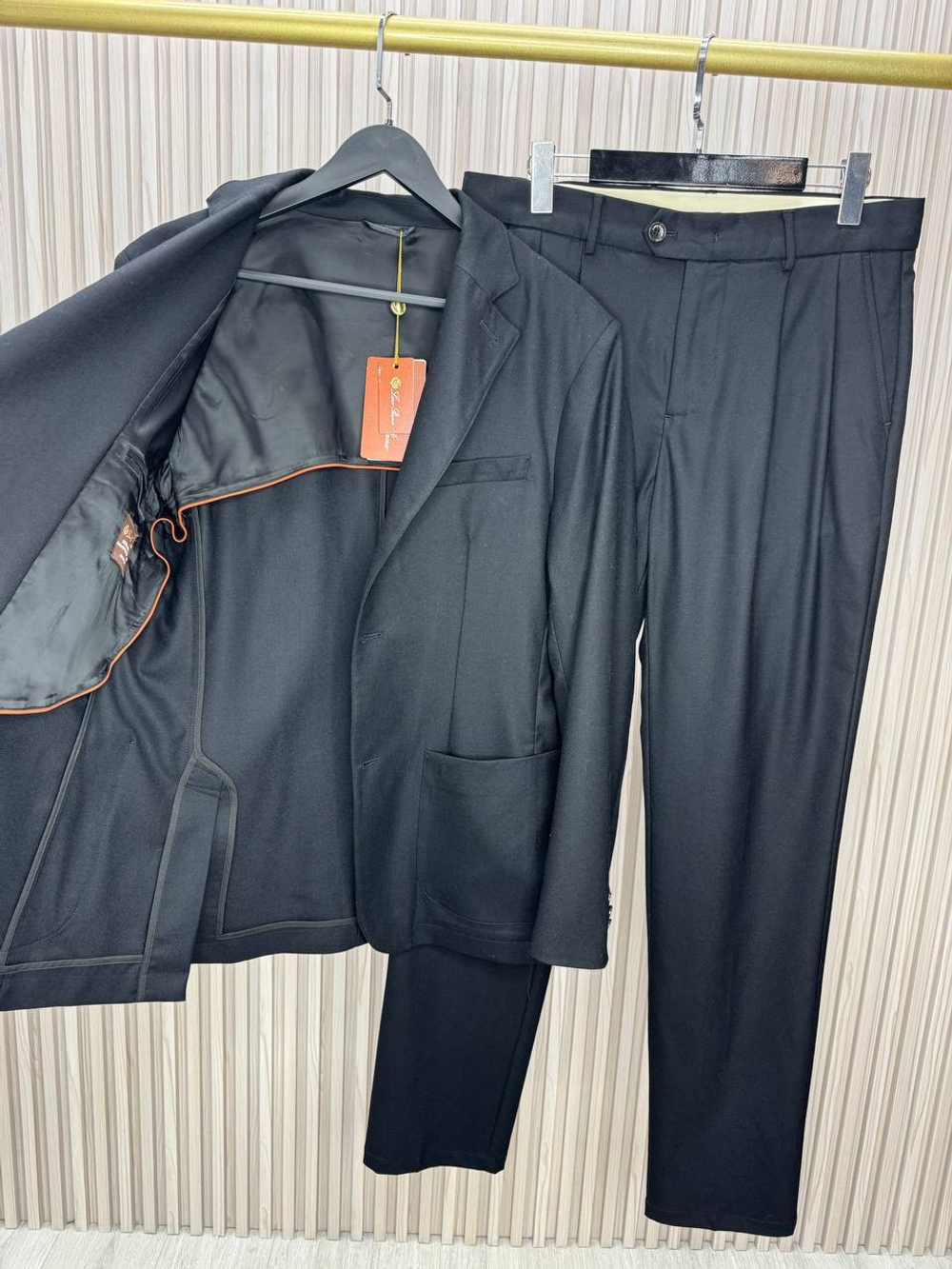 Классический костюм Loro Piana