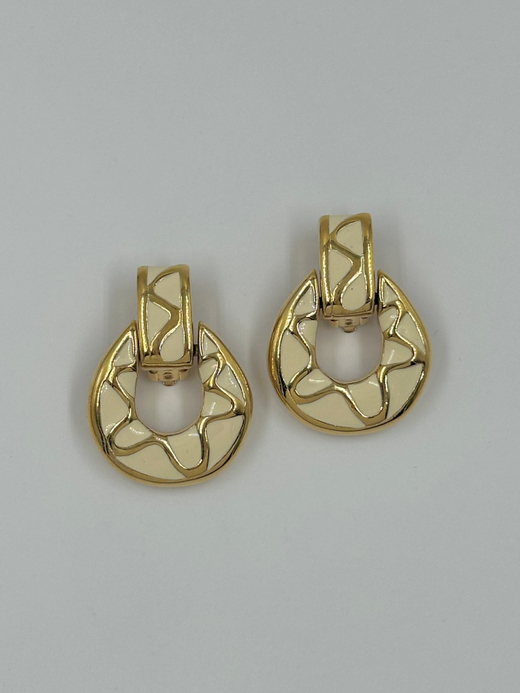 Клипсы с кремовой эмалью Givenchy