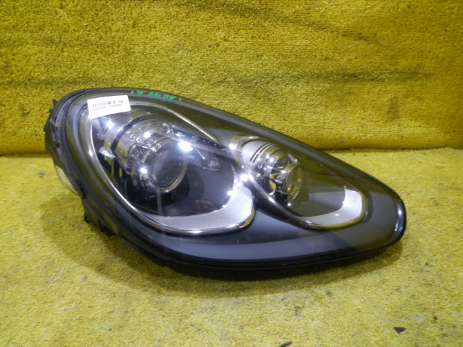 Фара правая Porsche Cayenne 2 958 (2014-2018) ксенон