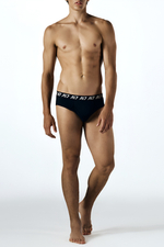 Брифы черные и белые