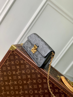 Louis Vuitton Metis Wallet On Chain