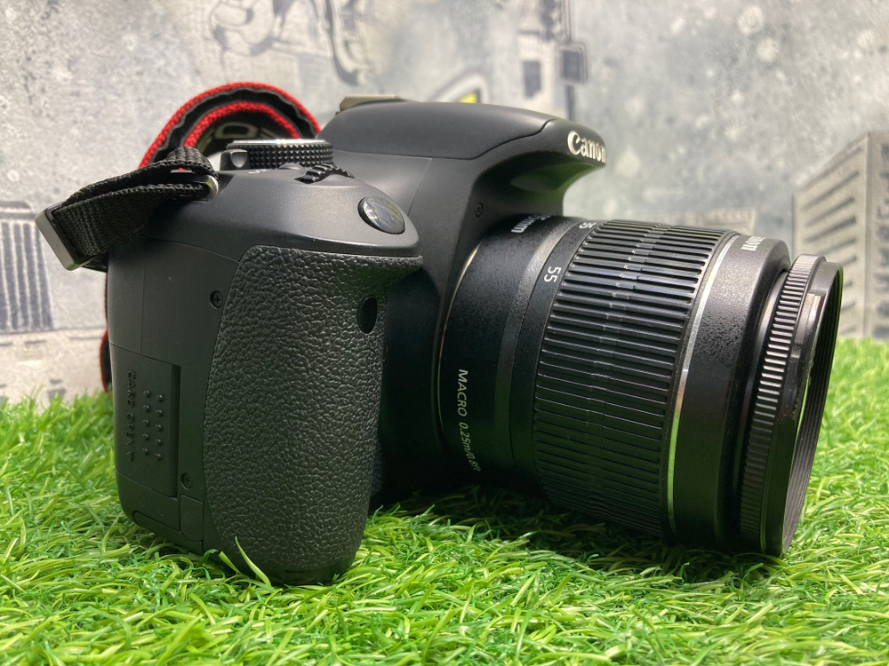 Canon 600D Kit 18-55mm 3.5-5.6 III 22.500 кадров