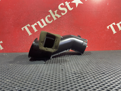 Воздуховод отопителя