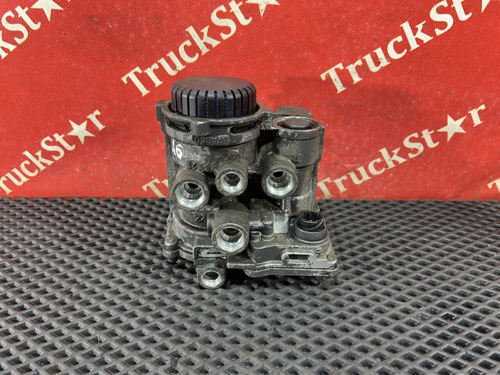 Кран управления тормозами прицепа 2017г