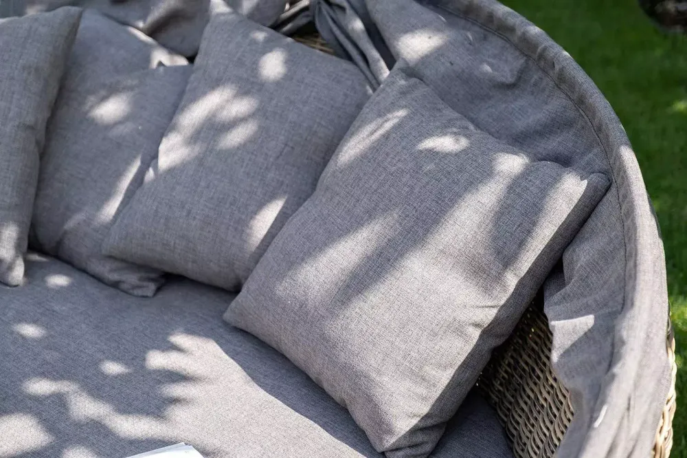 "Стильяно" плетеная кровать круглая, цвет соломенный