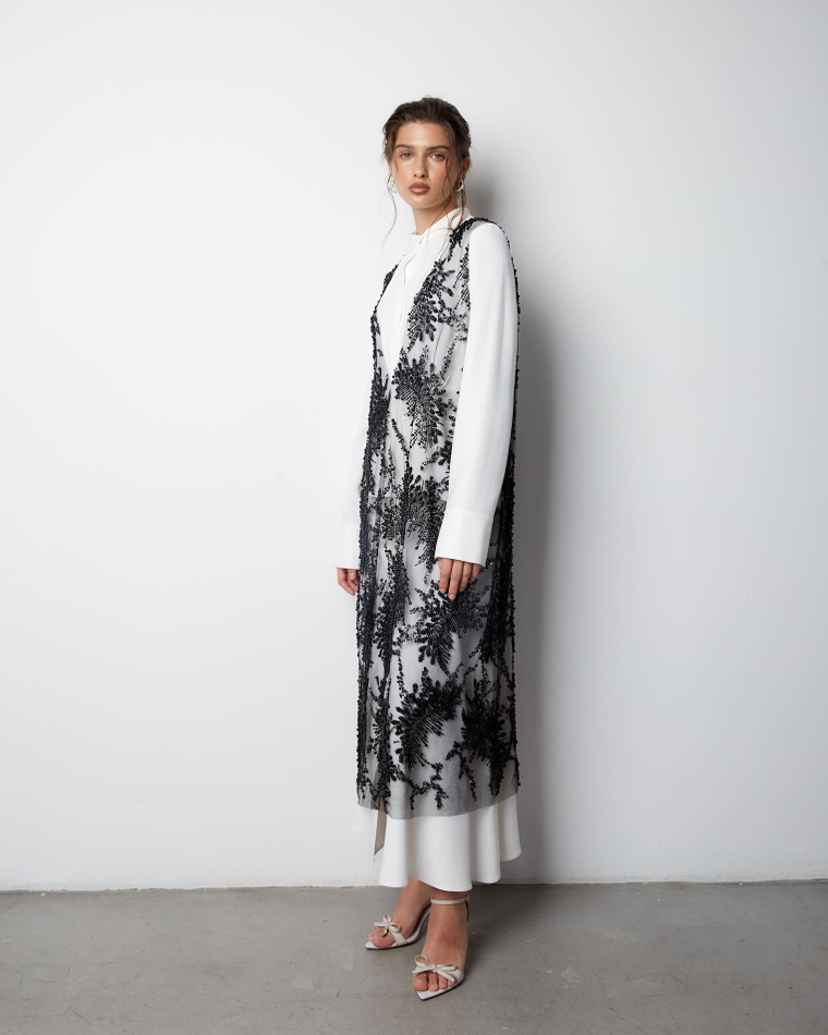 Топ-украшение из бусин и пайеток черный