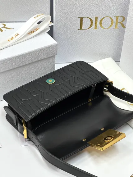Сумка с клапаном Miss Dior черный