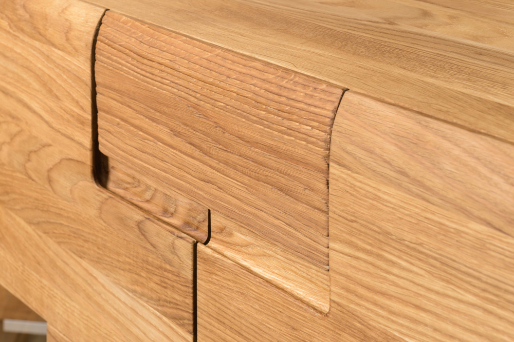 Шкаф с витриной Parma-21 из массива дуба