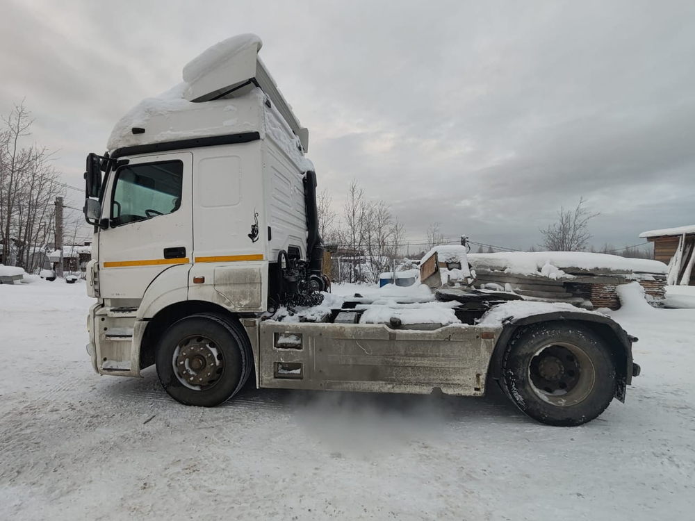 КамАЗ 5490 4x2 Седельный тягач 5490-T5 (Дизельный, 12,0 л, 428 л.с., МТ)