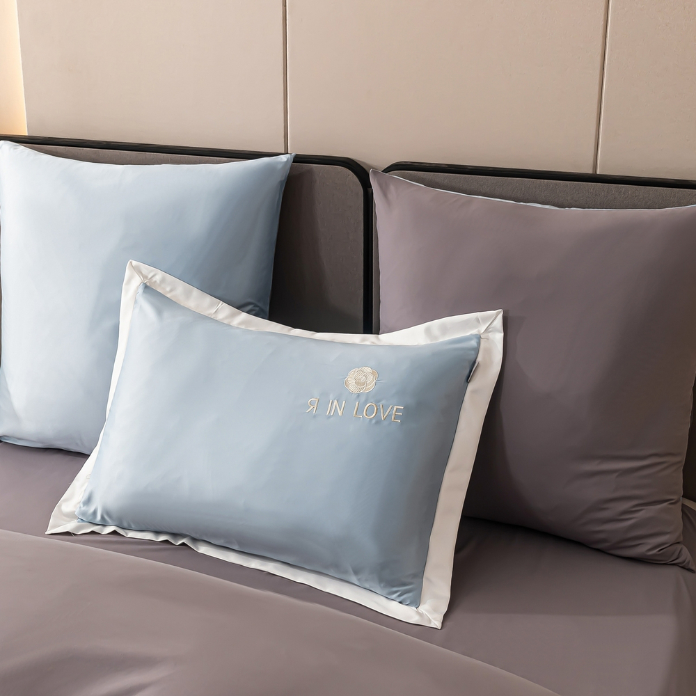 Комплект постельного белья Сатин-Шелк Я IN LOVE на резинке LVR011