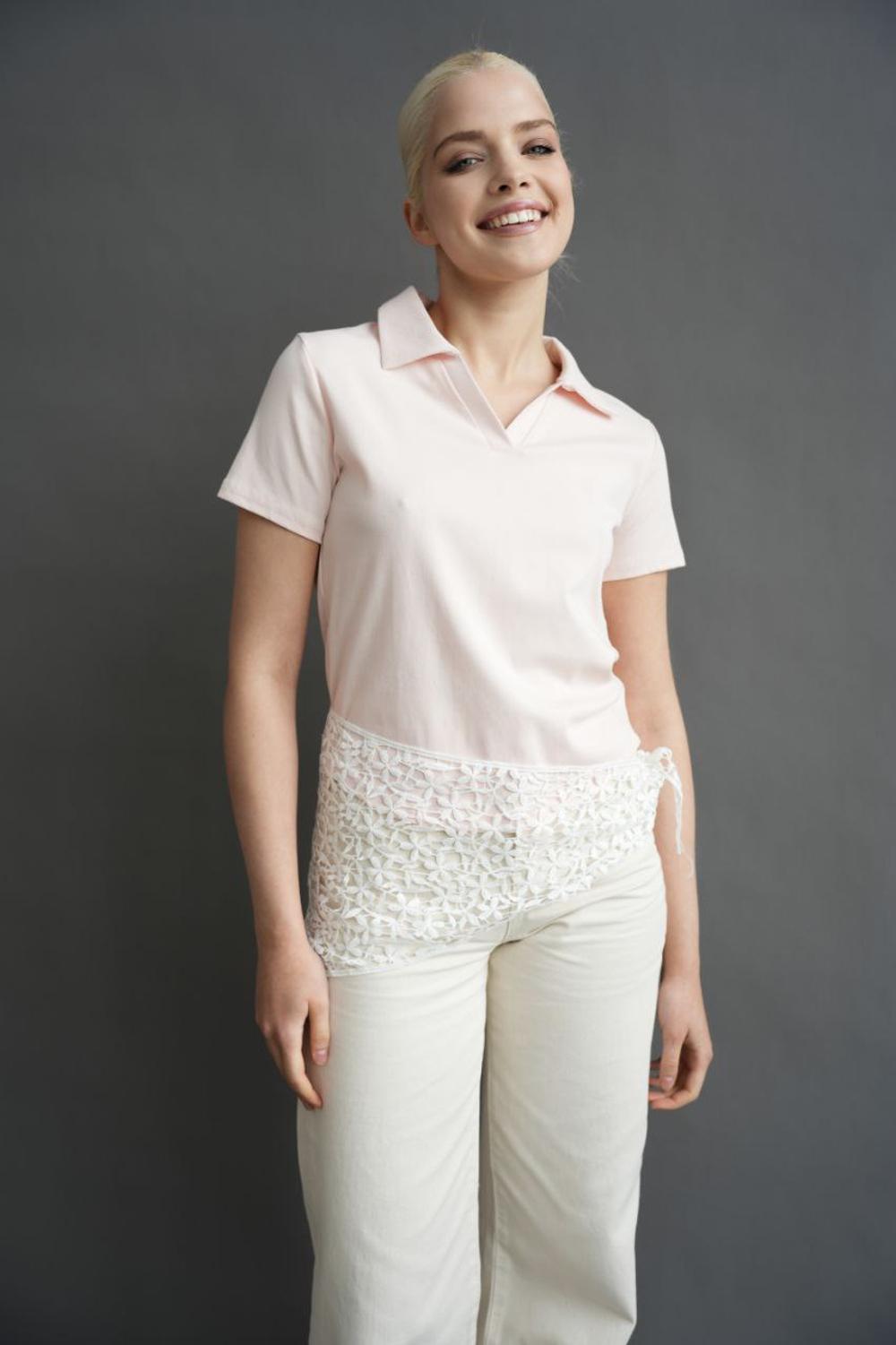 Футболка -поло женская А 16