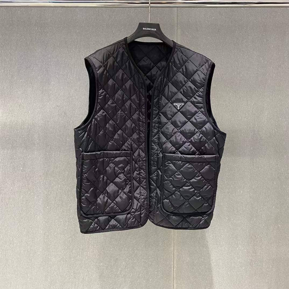 Ветровка и безрукавка Prada