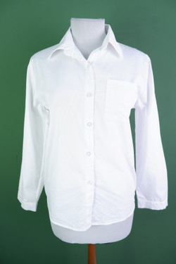 Рубашка лаконичного кроя 46-48 размер