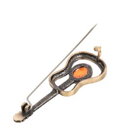 AM-1993 Брошь «Гитара» (латунь, янтарь)
