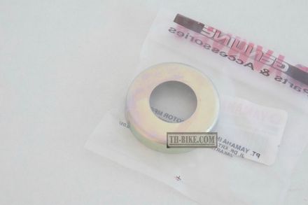 3AY-F3416-00. COVER, BALL RACE 2. Yamaha N-Max, NMX