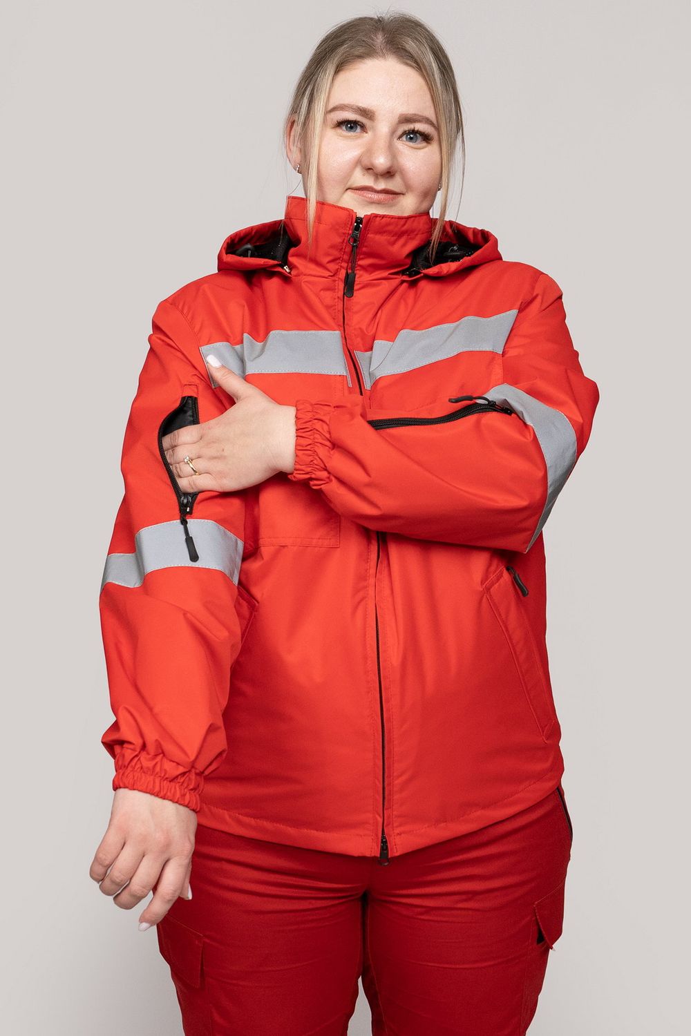 Ветровка Скорая помощь MedicLine женская цв. КРАСНЫЙ