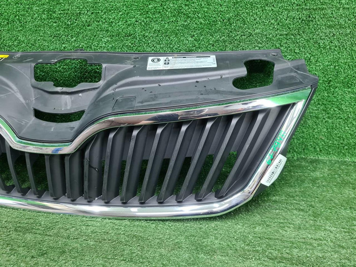 Решетка радиатора Skoda Rapid 1 (2012-2020)