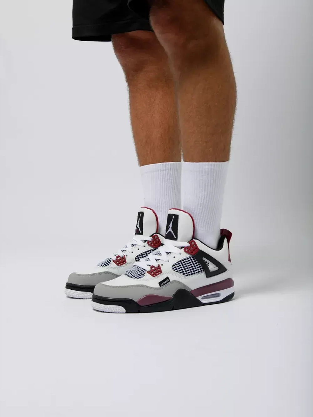 Кроссовки  JORDAN 4 RETRO (бел.-крас.)