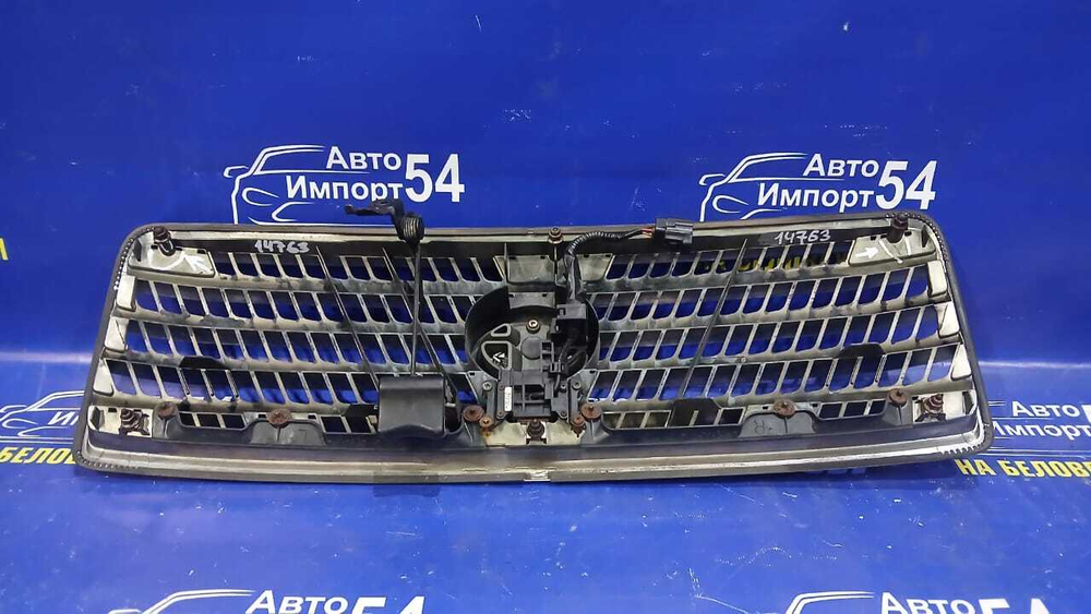 Решетка радиатора TOYOTA PROGRES 2001-2007