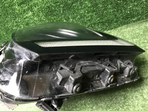 Битая Фара правая Kia Sportage 5 NQ5 (21-нв) LED
