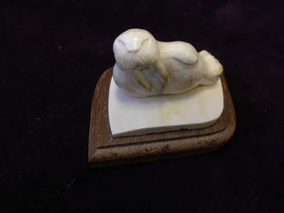 Морж, фигура из бивня мамонта