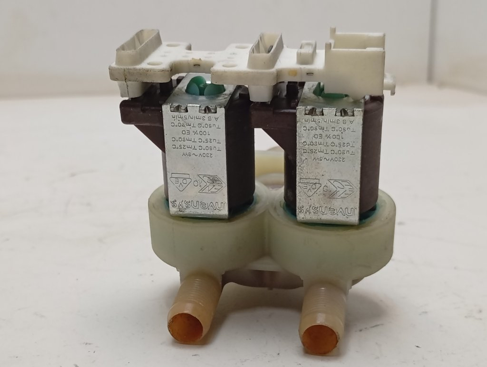 WLF20181CE/18 кт38 Клапан подачи воды для стиральной машины Bosch 174261 б/у