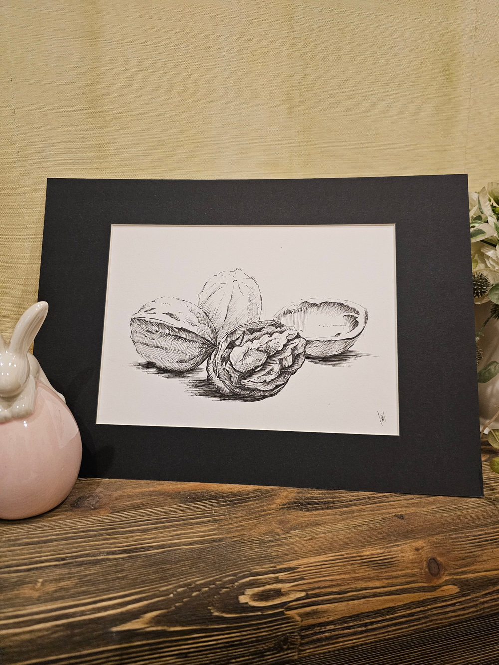 Картина, графика в паспарту 21х30 см на стену для интерьера "Грецкие орехи"