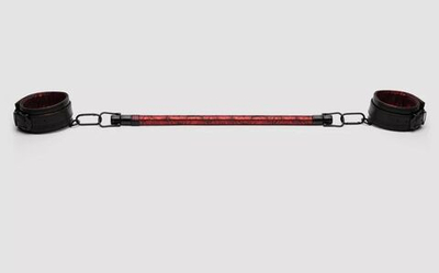 Распорка для ног Reversible Restraint Bar with Cuffs (Цвет: красный с черным)