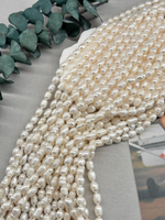 Натуральный барочный жемчуг 7-10 мм, кремовый, нить 35 см