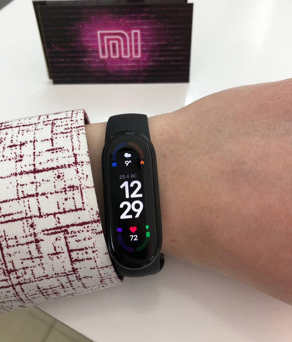 Фитнес браслет Xiaomi Mi Band 6