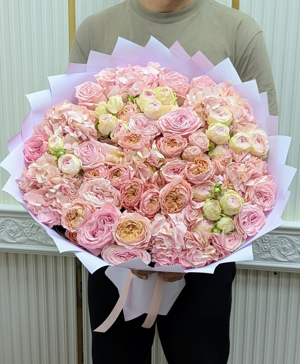 Букет микс из пионовидных роз daily cheel