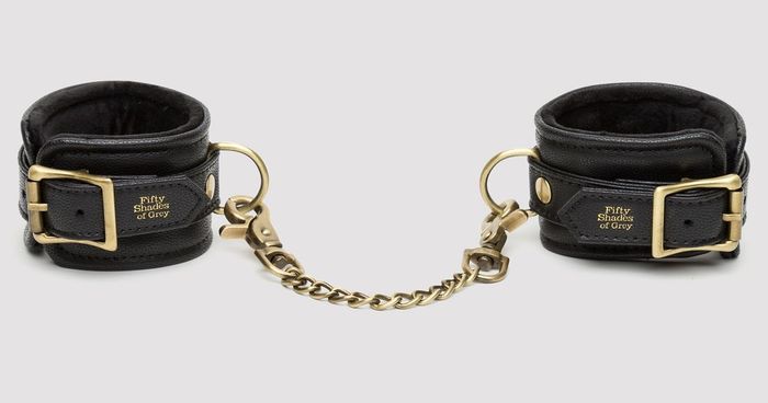 Черные наручники Bound to You Faux Leather Wrist Cuffs