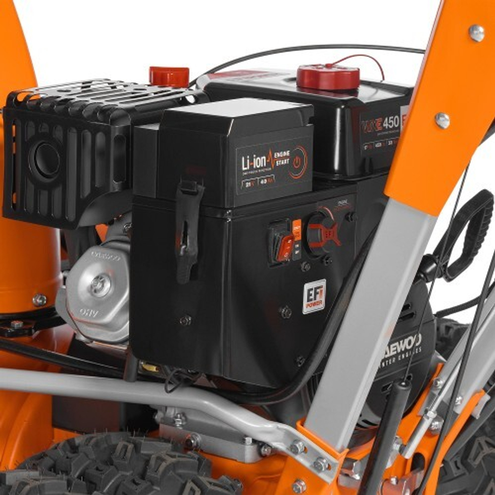 Снегоуборщик бензиновый DAEWOO DAST 17110 EFI с инжекторным двигателем