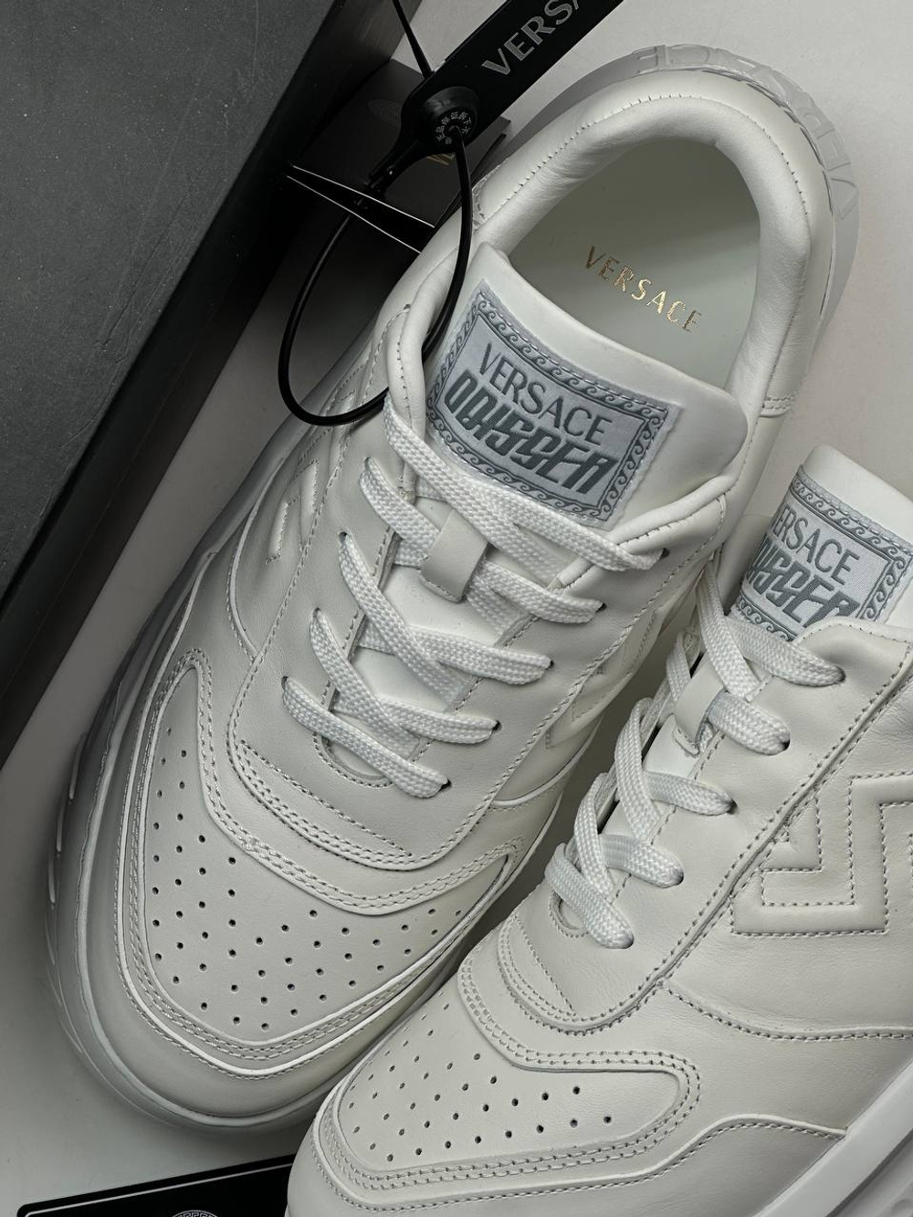 Кроссовки Versace