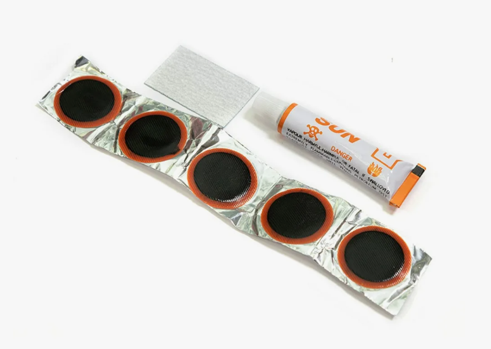 Аптечка TRIX клей 5 мл, заплатки: 25мм-5 шт., наждачка-1 шт.(10/560)