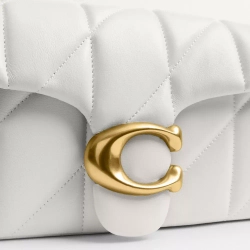 COACH СУМКА ЧЕРЕЗ ПЛЕЧО TABBY 19 С ЦЕПОЧКОЙ И СТЕЖКОЙ, БЕЛЫЙ