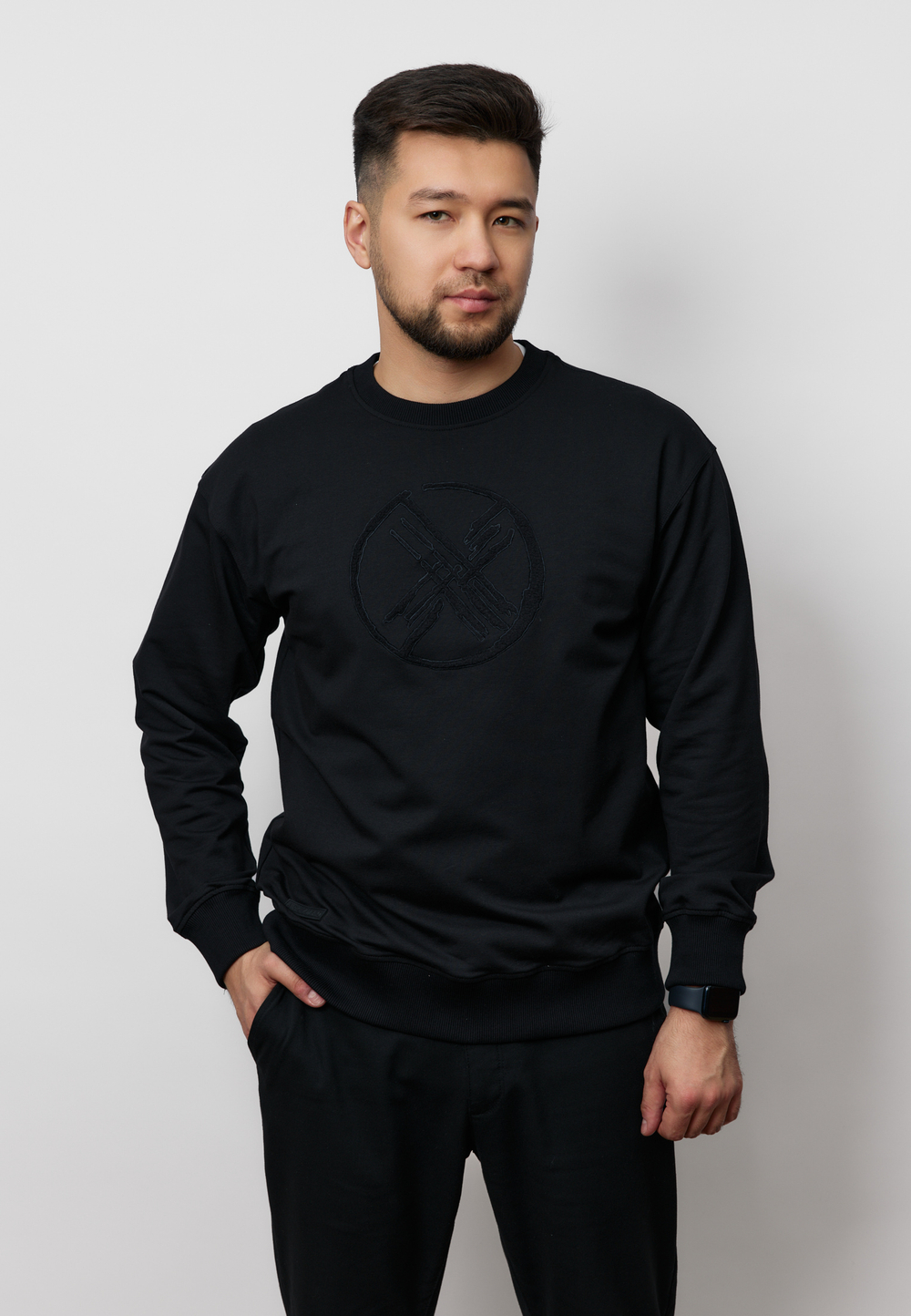 Свитшот SHANYRAQ APPLIQUE BLACK