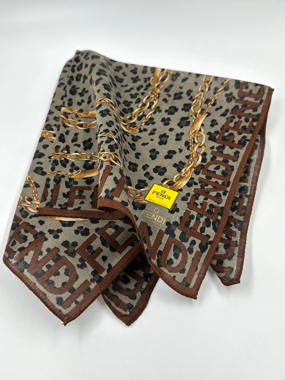 Платок коричневый с леопардовым узором Fendi