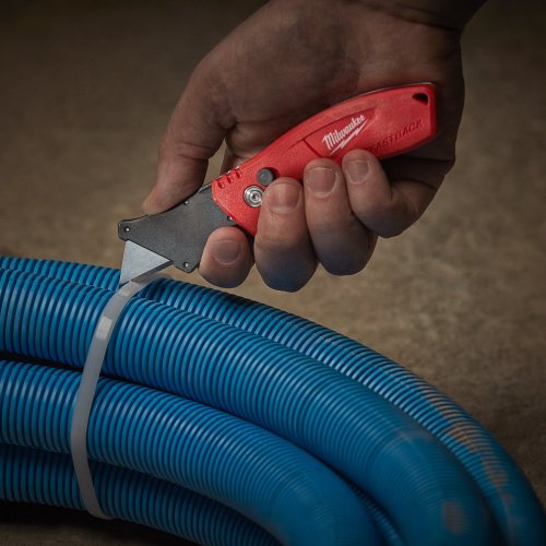 Нож Milwaukee FASTBACK м/ф компактный