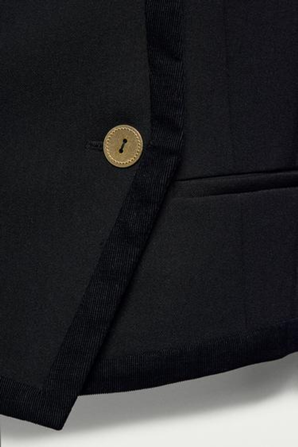 ZARA КОРОТКИЙ ЖАКЕТ НА ПУГОВИЦАХ — THE ITEM ZARA WOMAN, ЧЕРНЫЙ