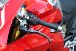 LCR49K CNC RACING CLUTCH LEVER FOLDING CARBON (DVL V4)