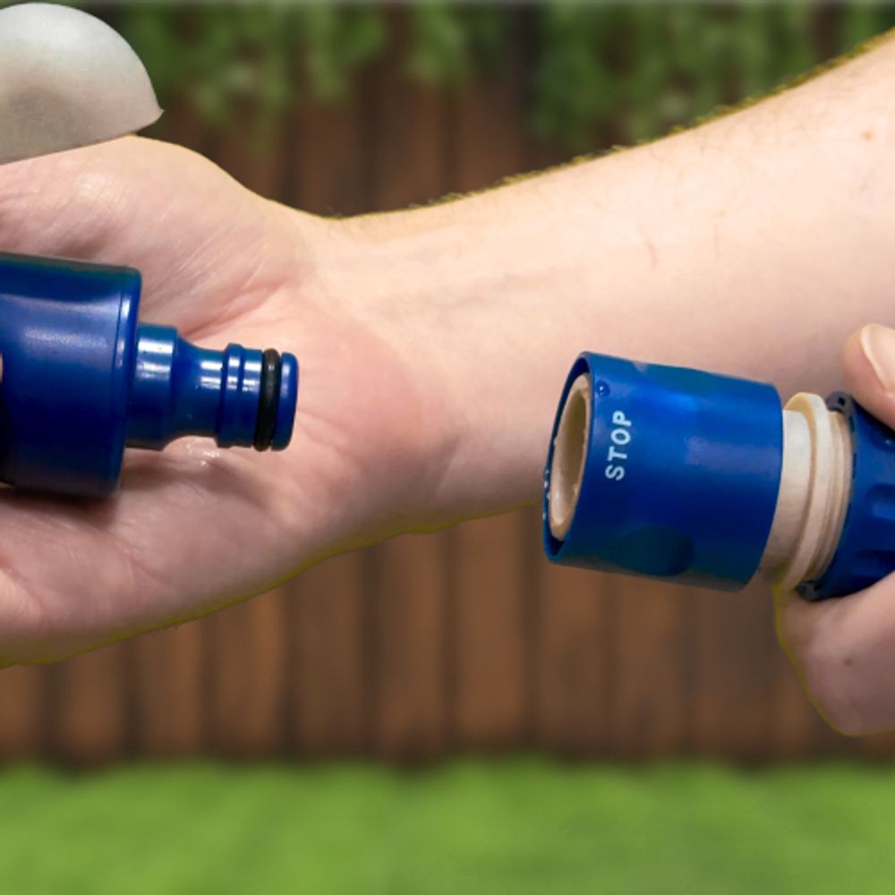 GAKP01-94 GREEN APPLE ЕСО Комплект для полива (пистолет-распылитель, штуцер, коннектор, коннектор с | Аксессуары для полива Green Apple