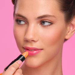 NOBEA Day-to-Day Lip Balm SPF 15 Tinted - Бальзам для губ SPF 15, 4 g