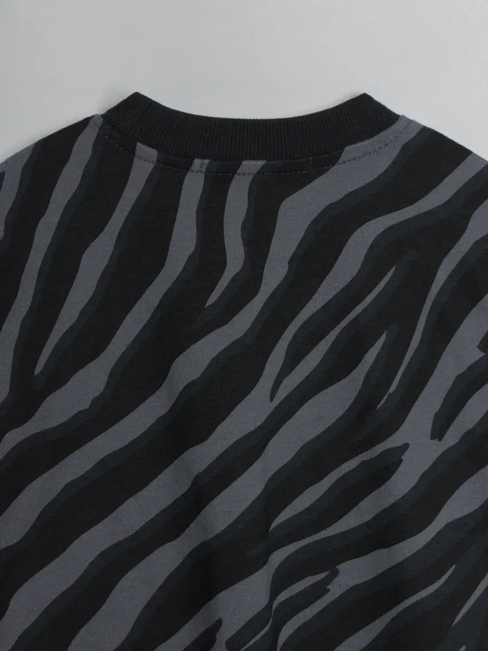 Костюм в садик, футболка и юбка