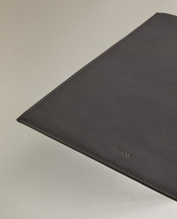 ZARA HOME КОЖАНЫЙ ЧЕХОЛ ДЛЯ IPAD, ШОКОЛАДНЫЙ